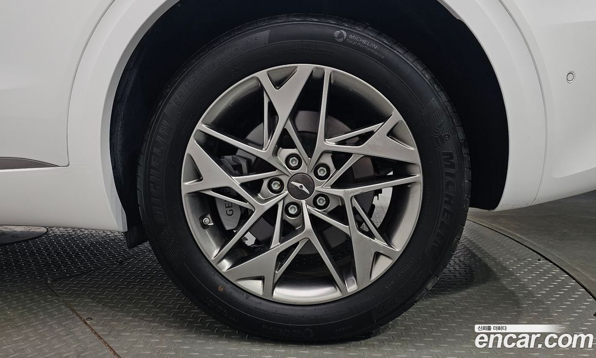 Genesis GV70 фото 22