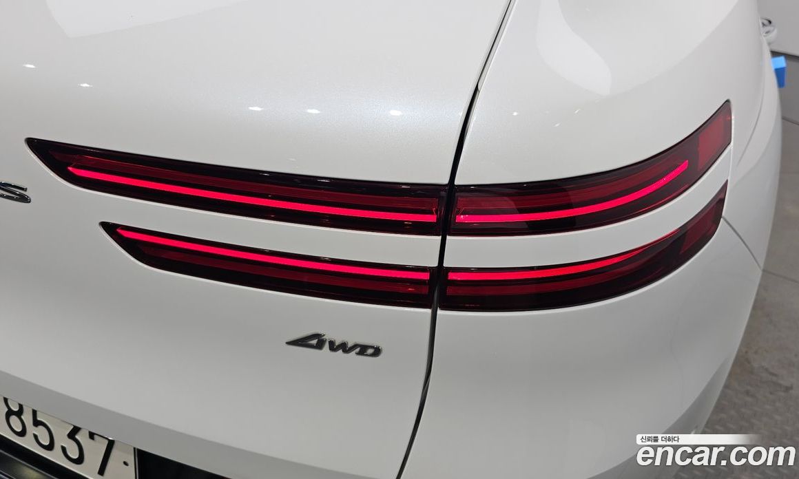 Genesis GV70 фото 24
