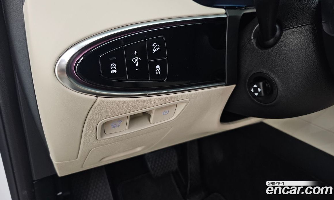 Genesis GV70 фото 32