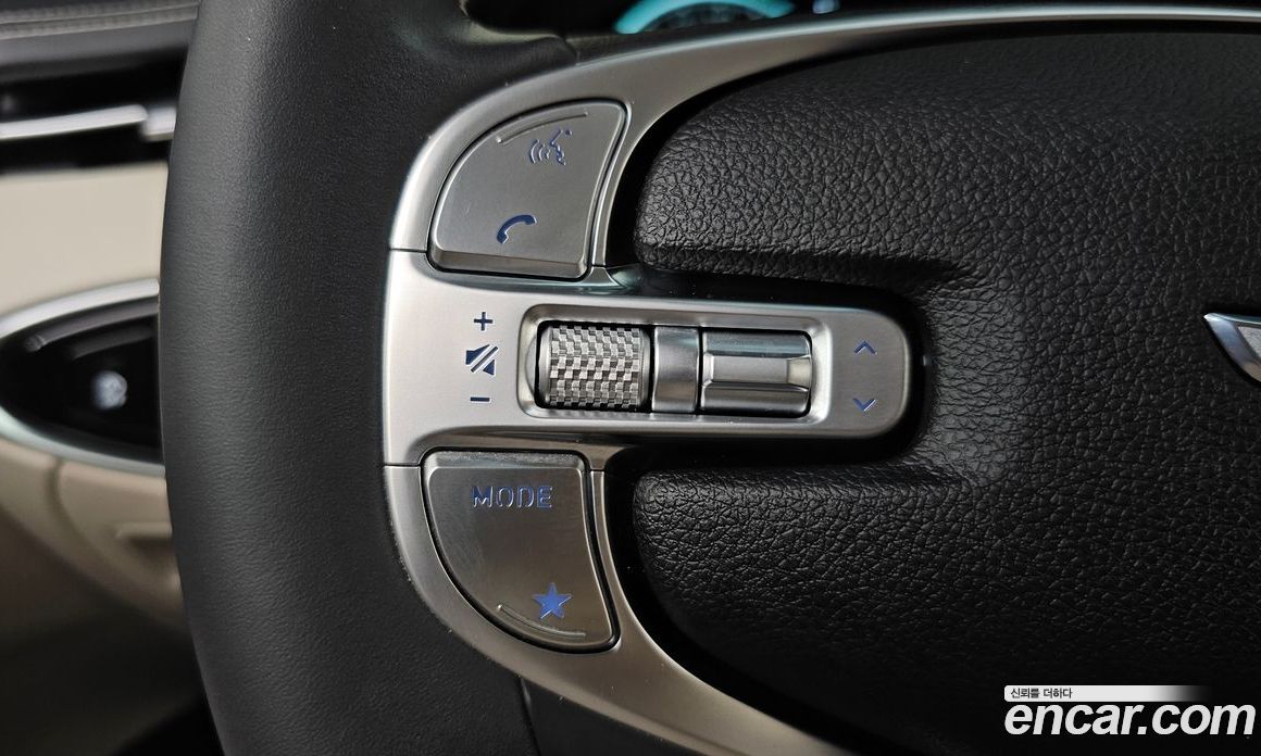 Genesis GV70 фото 33
