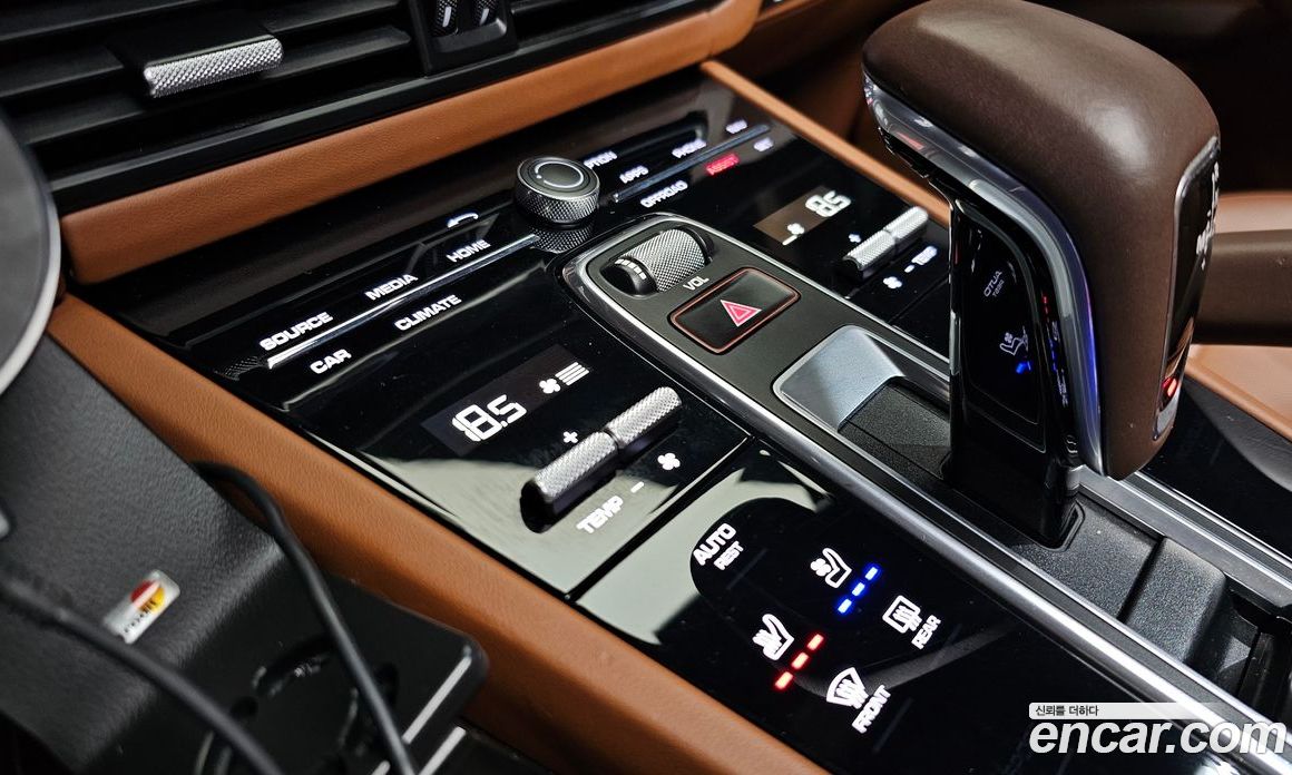 Porsche Cayenne 3rd Gen фото 28