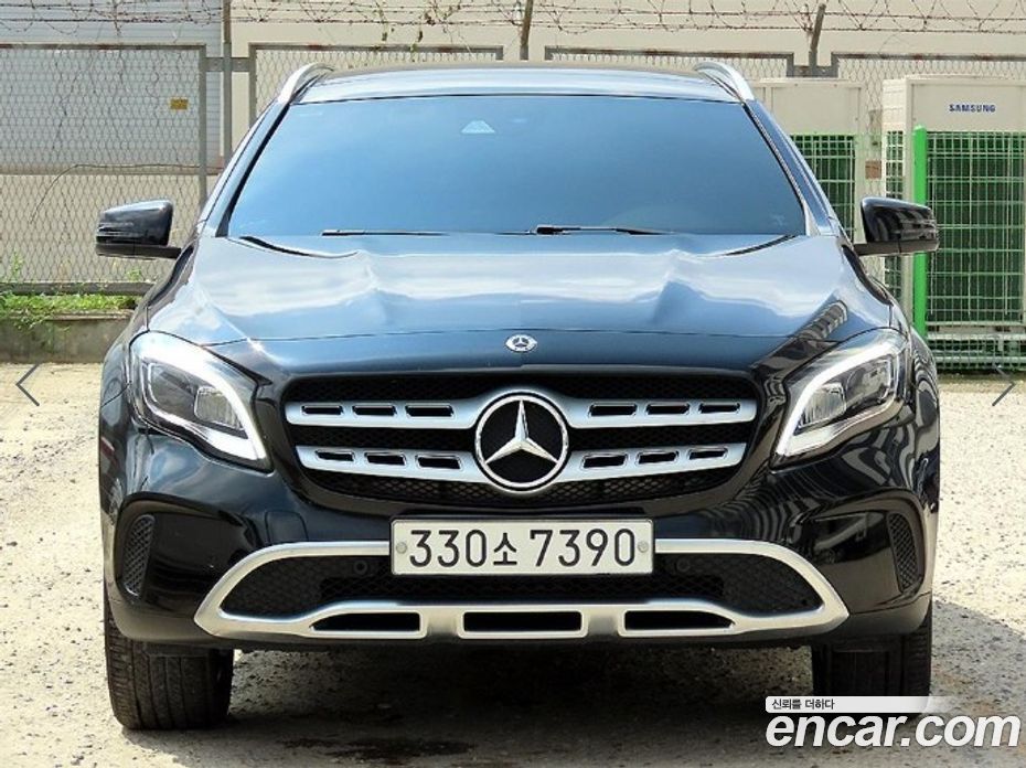 Mercedes-Benz GLA-Class X156