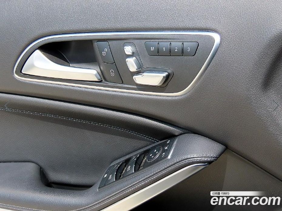 Mercedes-Benz GLA-Class X156 фото 11
