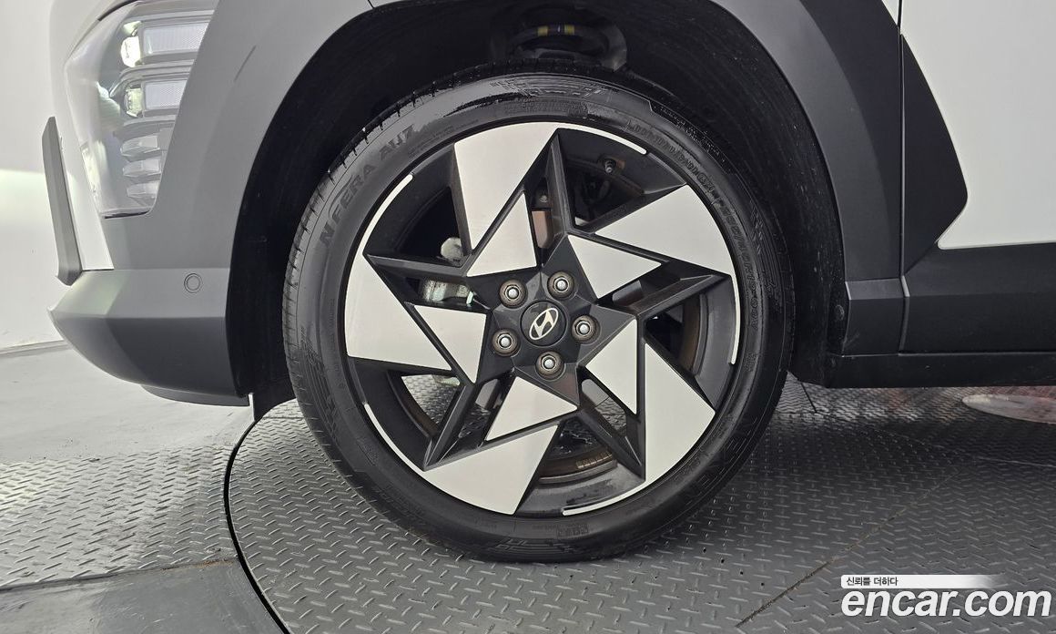 Hyundai Kona (SX2) фото 4