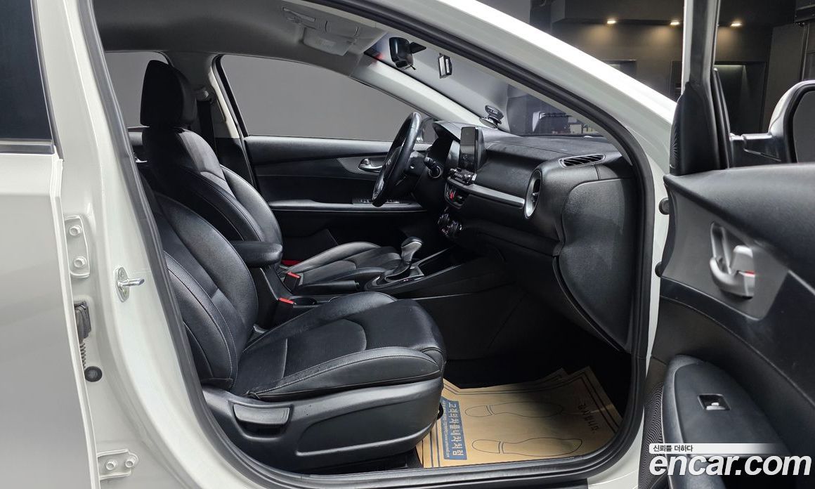 Kia K3 2nd Gen фото 26