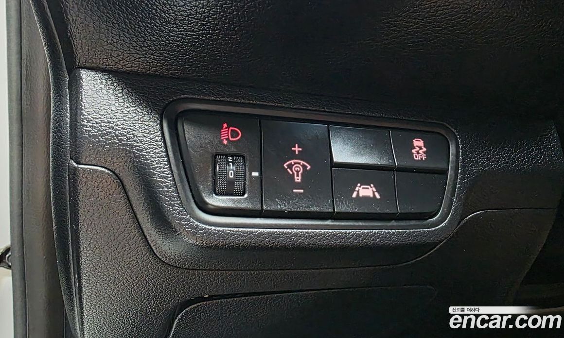 Kia K3 2nd Gen фото 28