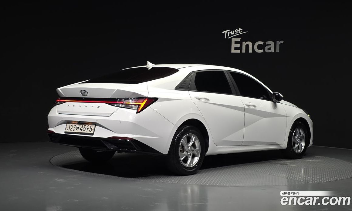 Hyundai Avante (CN7) фото 2