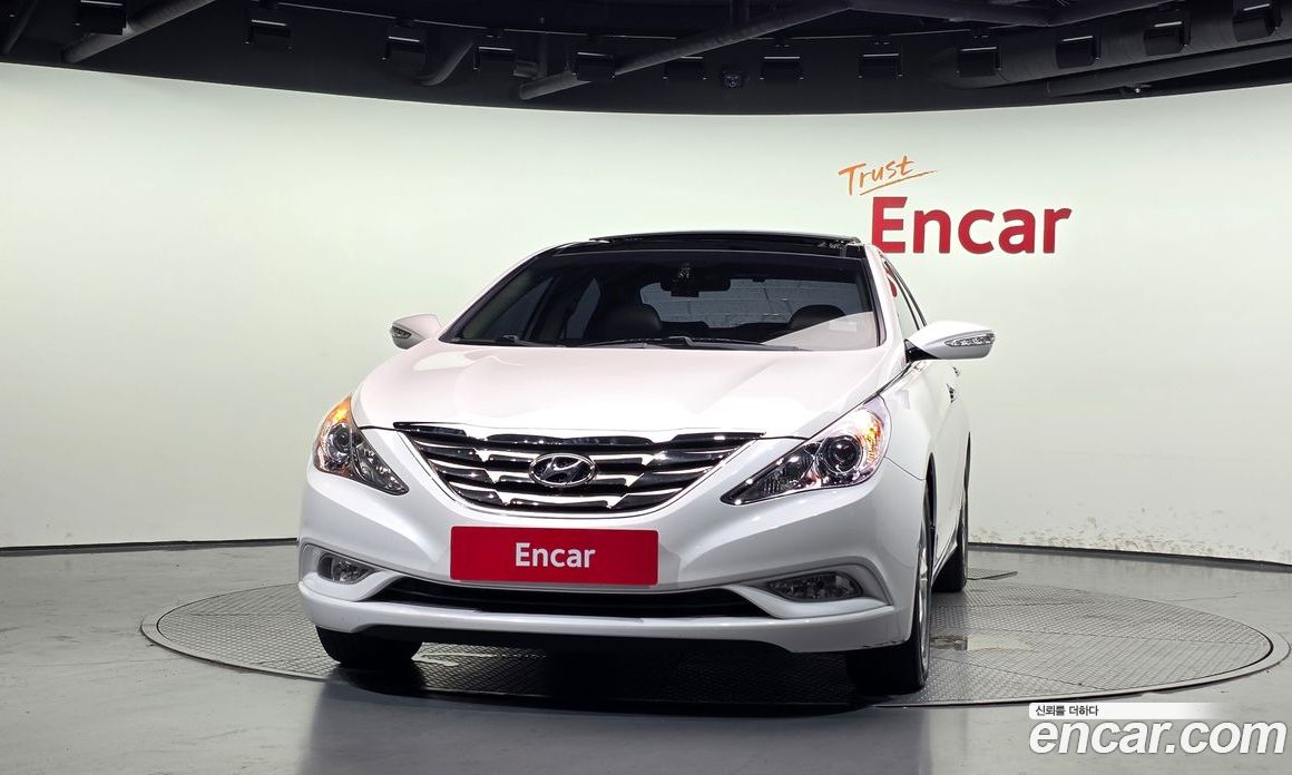 Hyundai Sonata (YF) фото 3