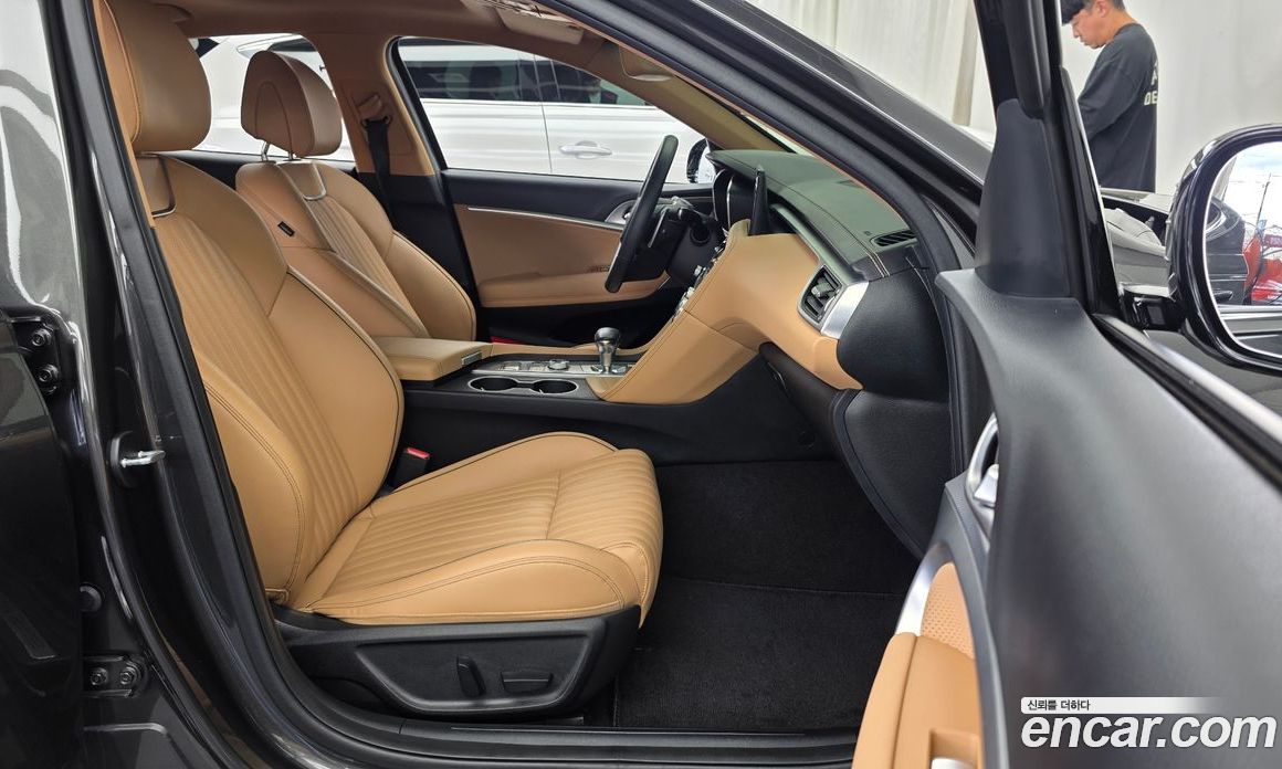 Genesis G70 Restyling фото 11