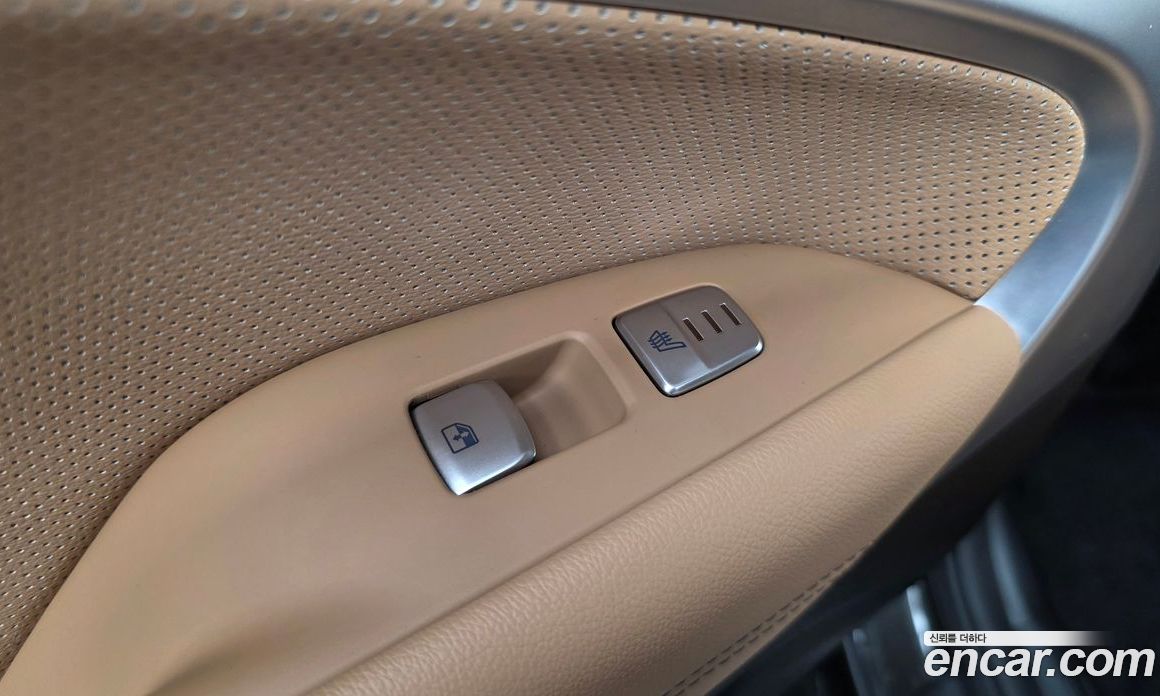 Genesis G70 Restyling фото 19
