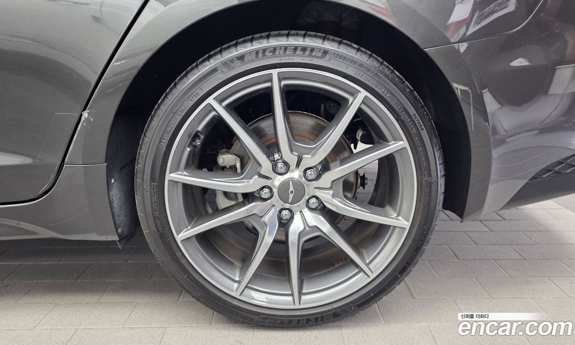 Genesis G70 Restyling фото 21