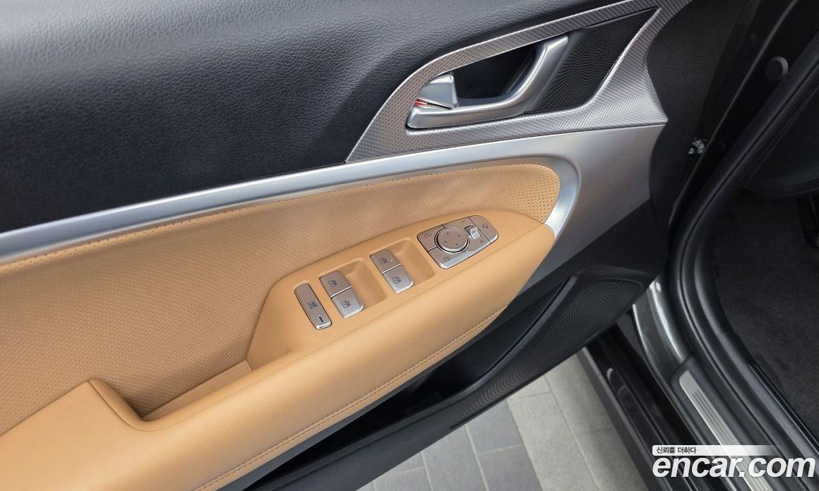 Genesis G70 Restyling фото 34