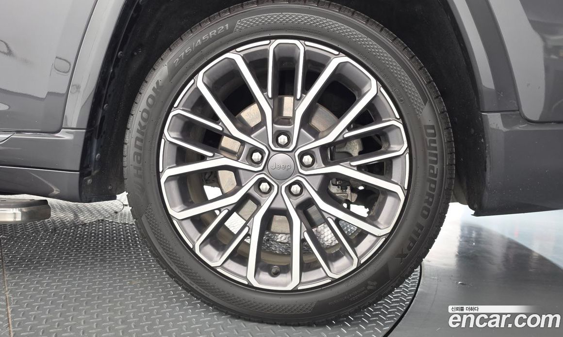 Jeep Grand Cherokee (WL) фото 21