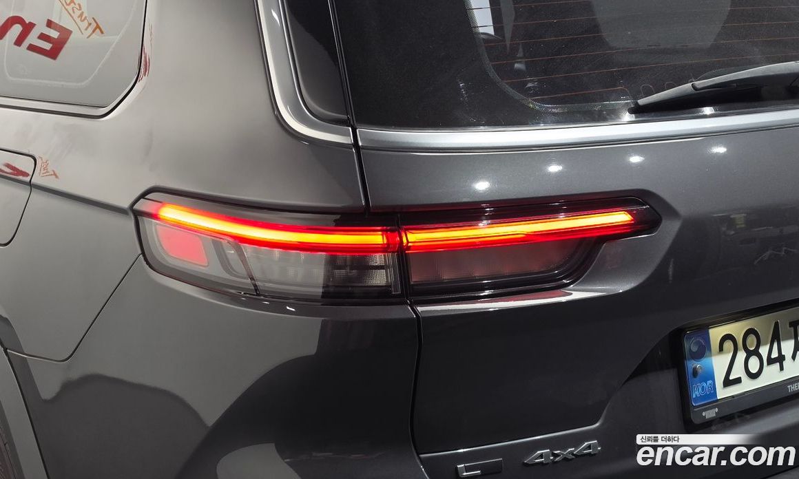 Jeep Grand Cherokee (WL) фото 23