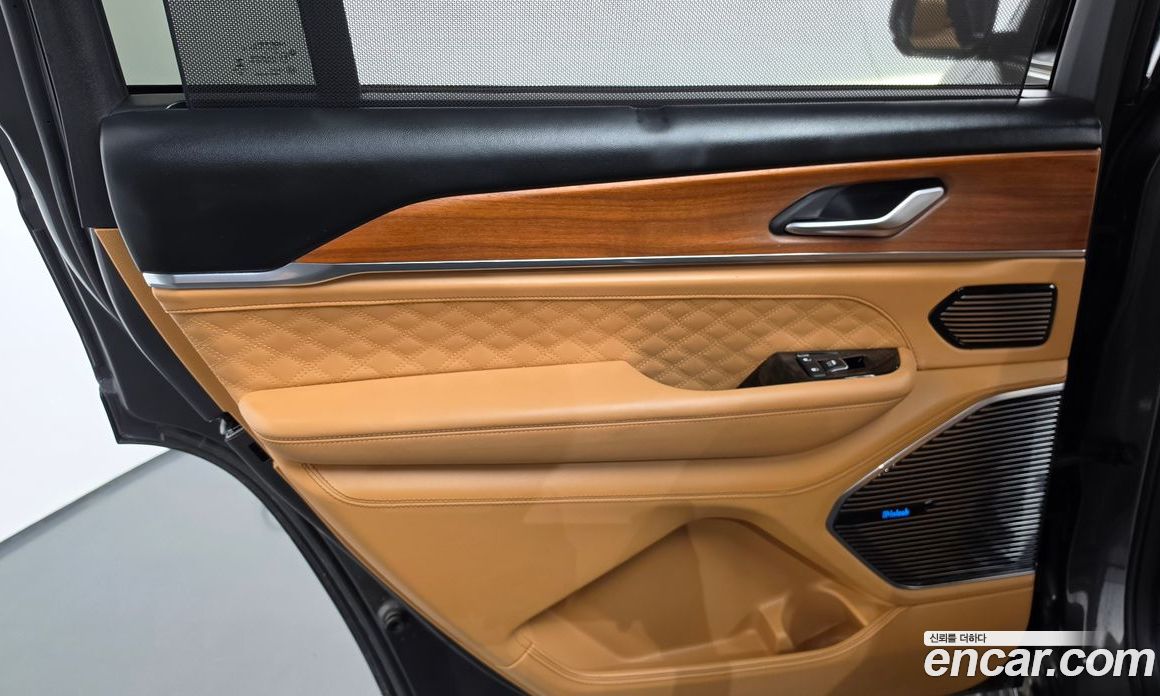Jeep Grand Cherokee (WL) фото 25