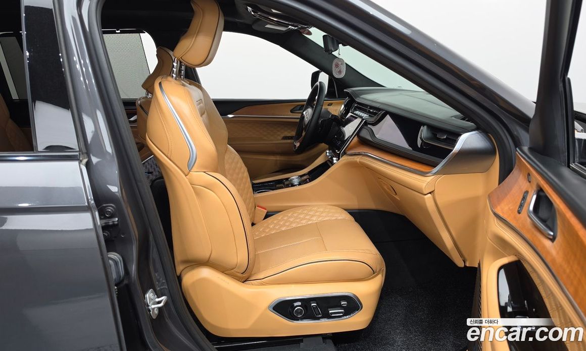 Jeep Grand Cherokee (WL) фото 26