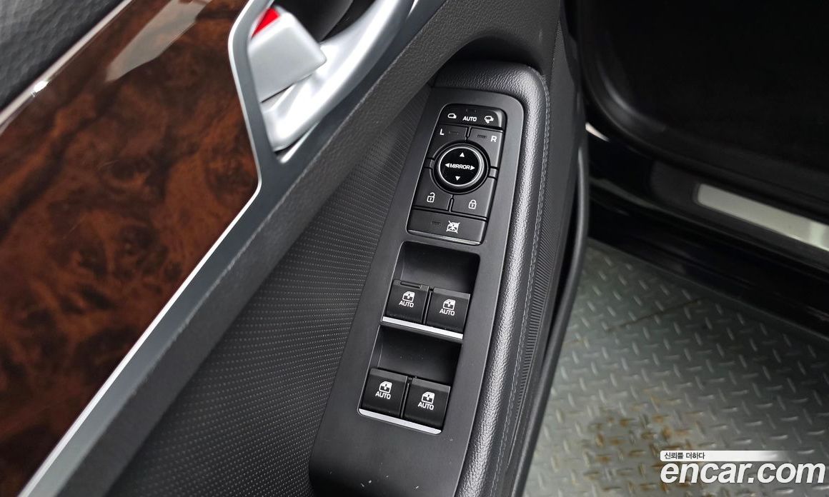 Hyundai Genesis (DH) фото 18