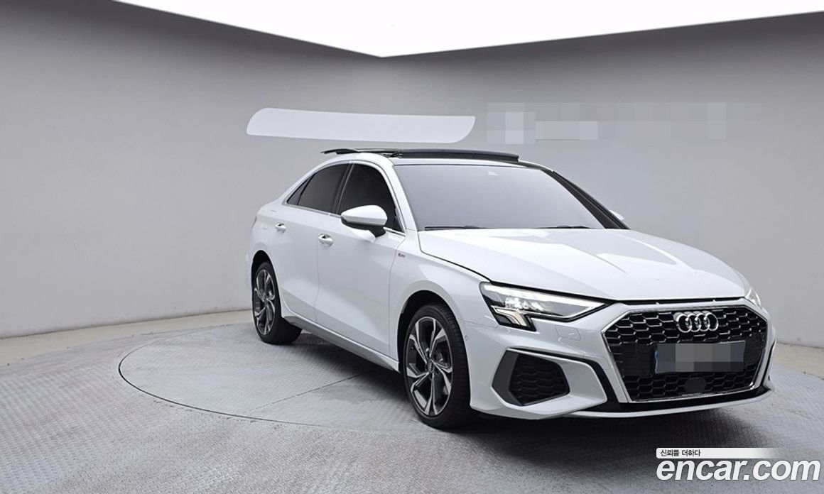 Audi A3 (8Y) фото 2