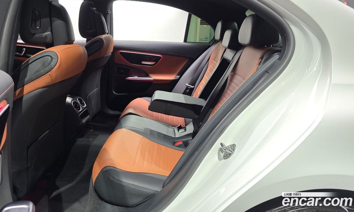 Mercedes-Benz C-Class W206 фото 15