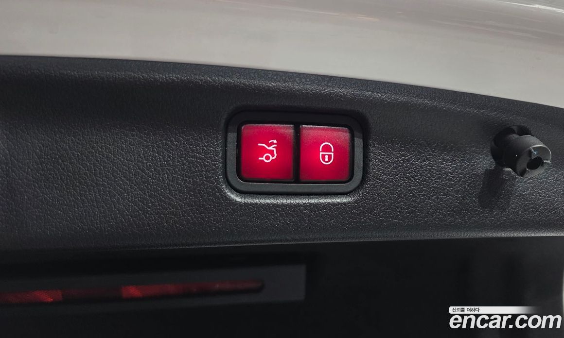 Mercedes-Benz C-Class W206 фото 17