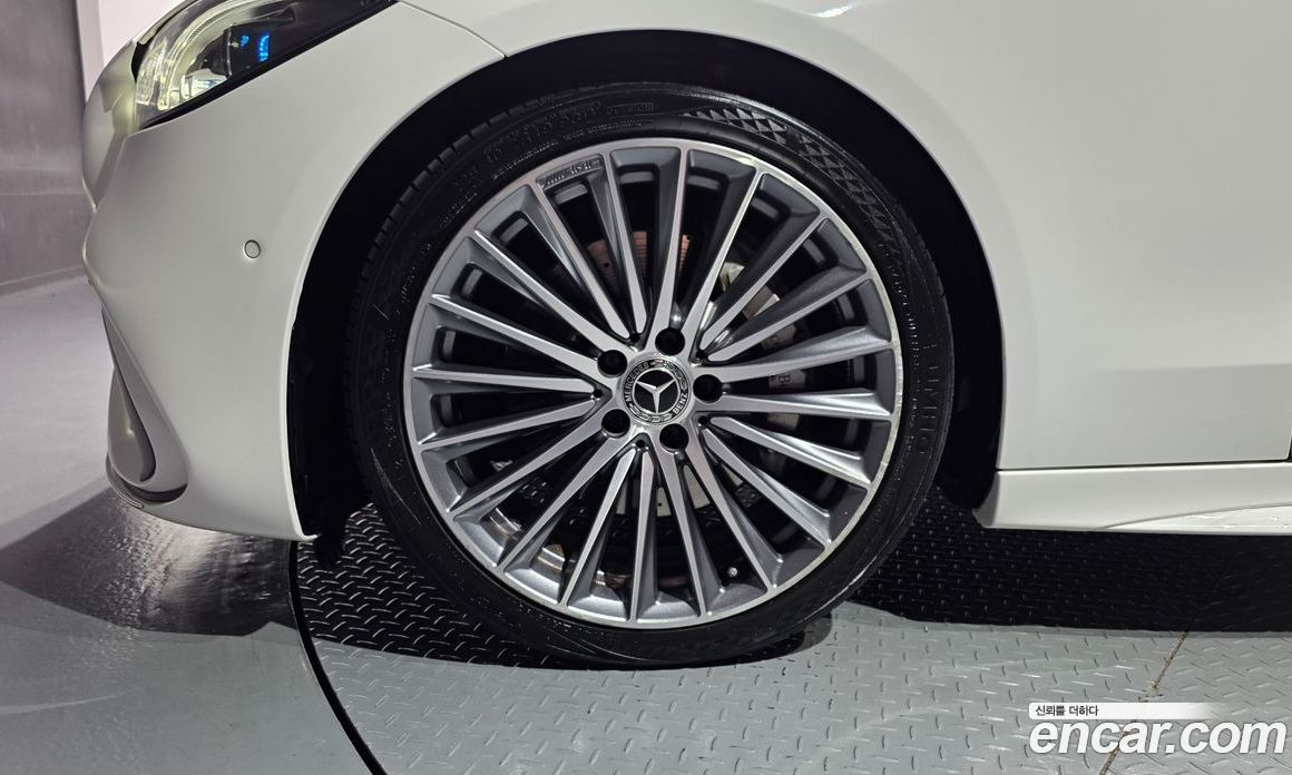 Mercedes-Benz C-Class W206 фото 19