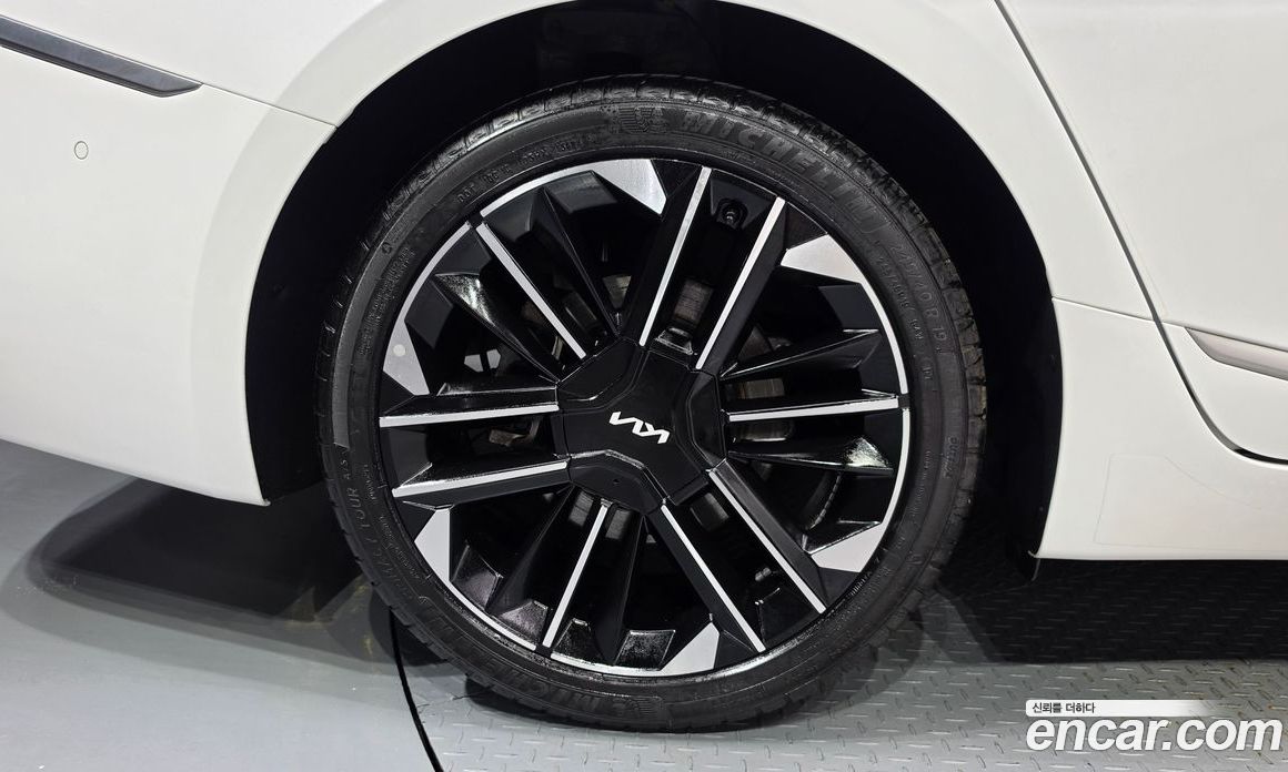 Kia K8 Hybrid Restyling фото 5