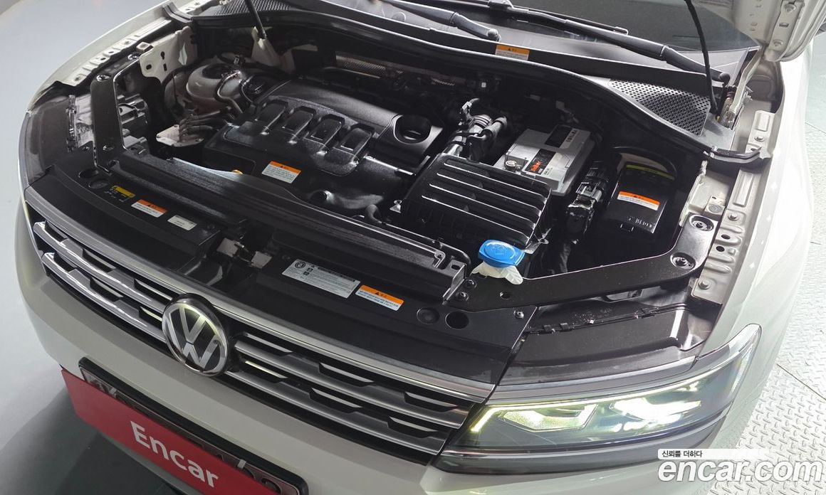 Volkswagen Tiguan 2nd Gen фото 6
