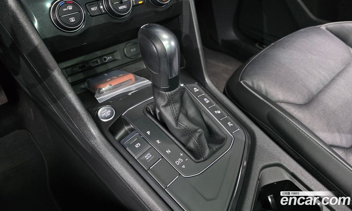 Volkswagen Tiguan 2nd Gen фото 9