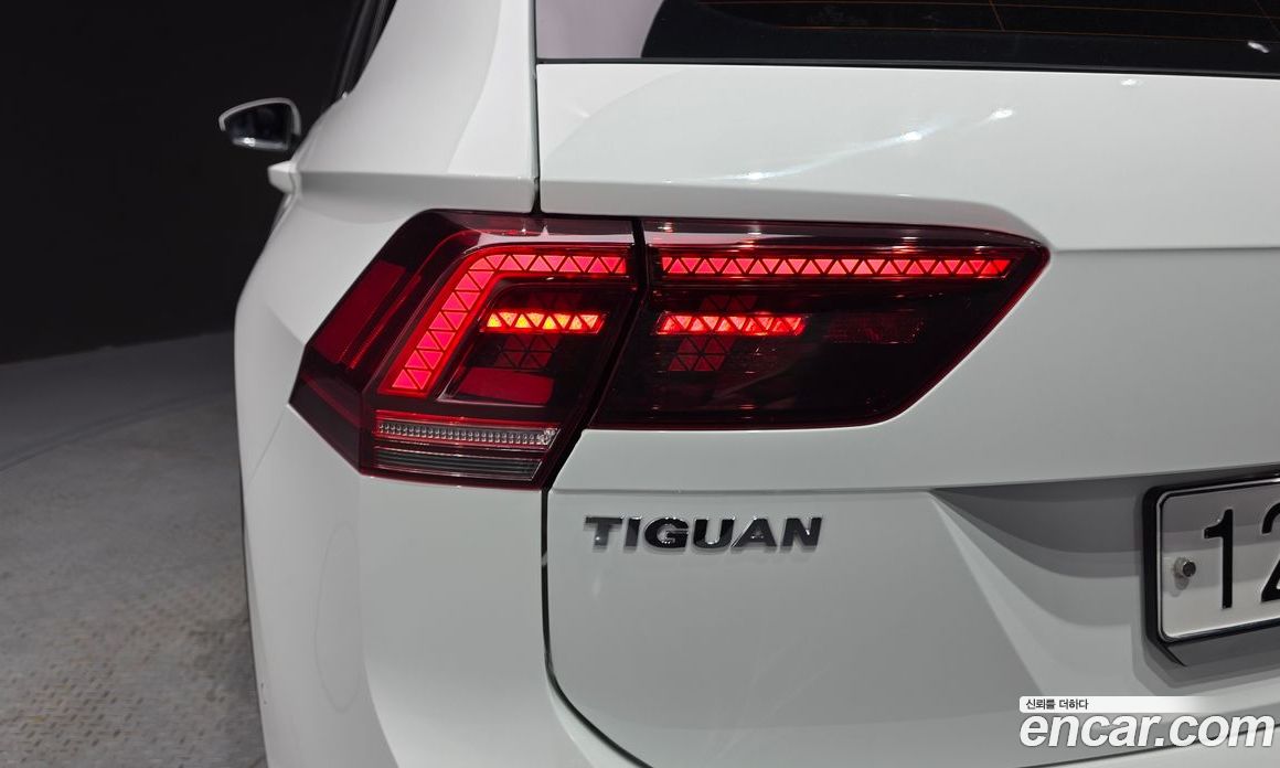 Volkswagen Tiguan 2nd Gen фото 23