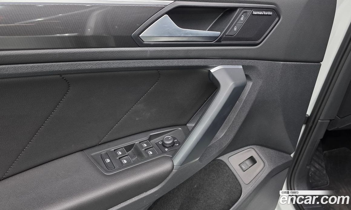 Volkswagen Tiguan 2nd Gen фото 24