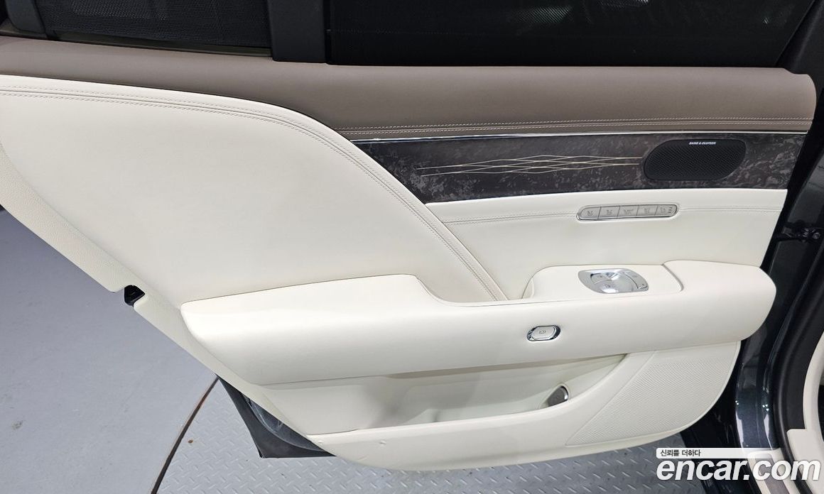 Genesis G90 (RS4) фото 25