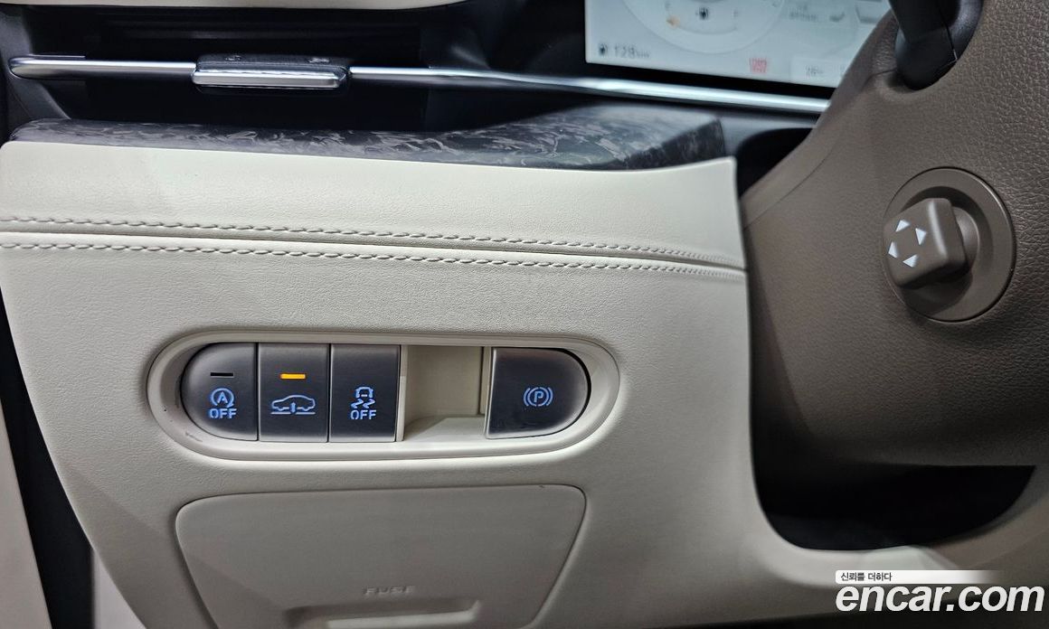 Genesis G90 (RS4) фото 35