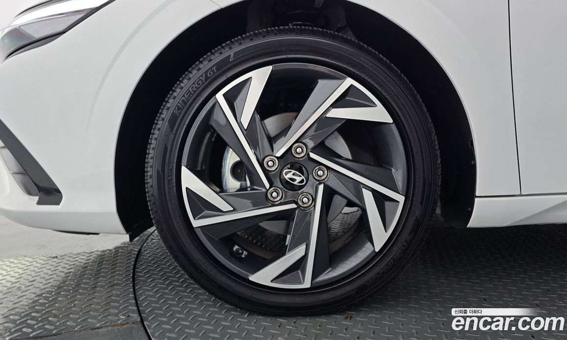 Hyundai Avante Hybrid (CN7) Restyling фото 5