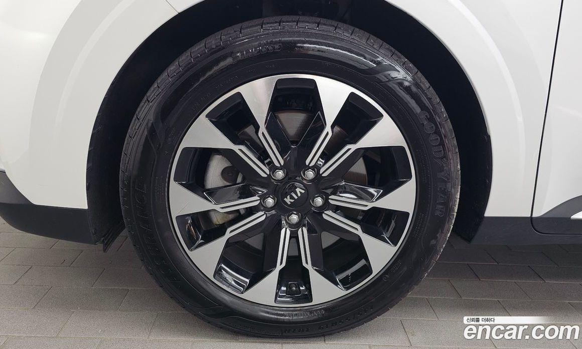 Kia Carnival 4th Gen фото 5
