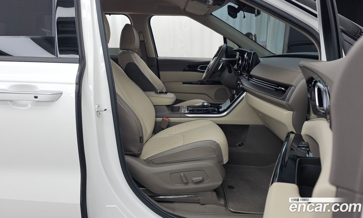 Kia Carnival 4th Gen фото 11