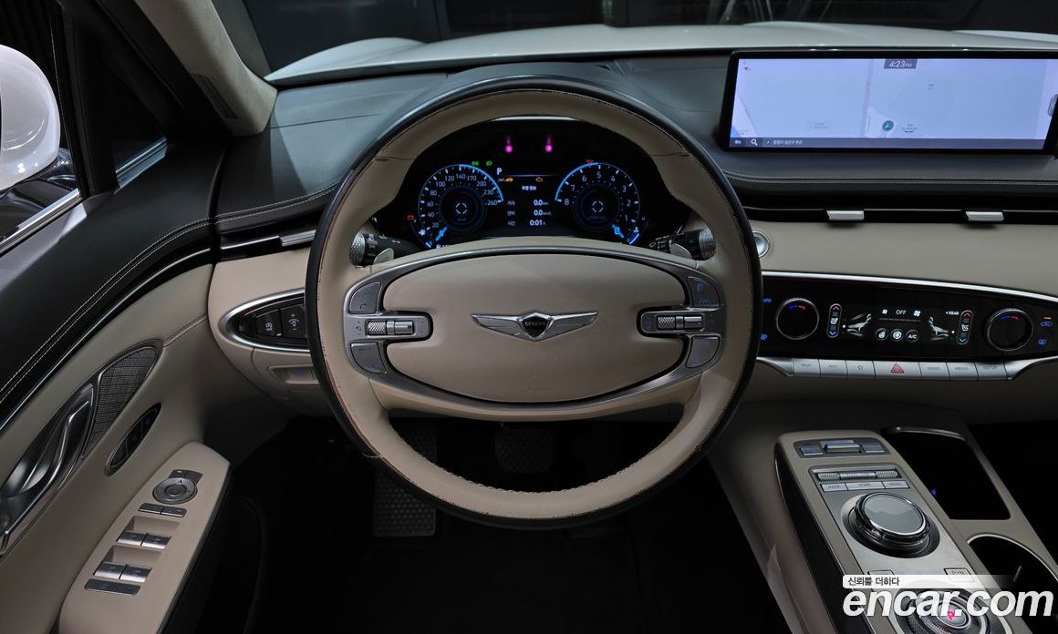 Genesis GV70 фото 13