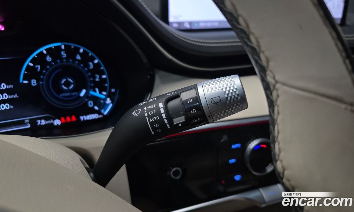 Genesis GV70 фото 17