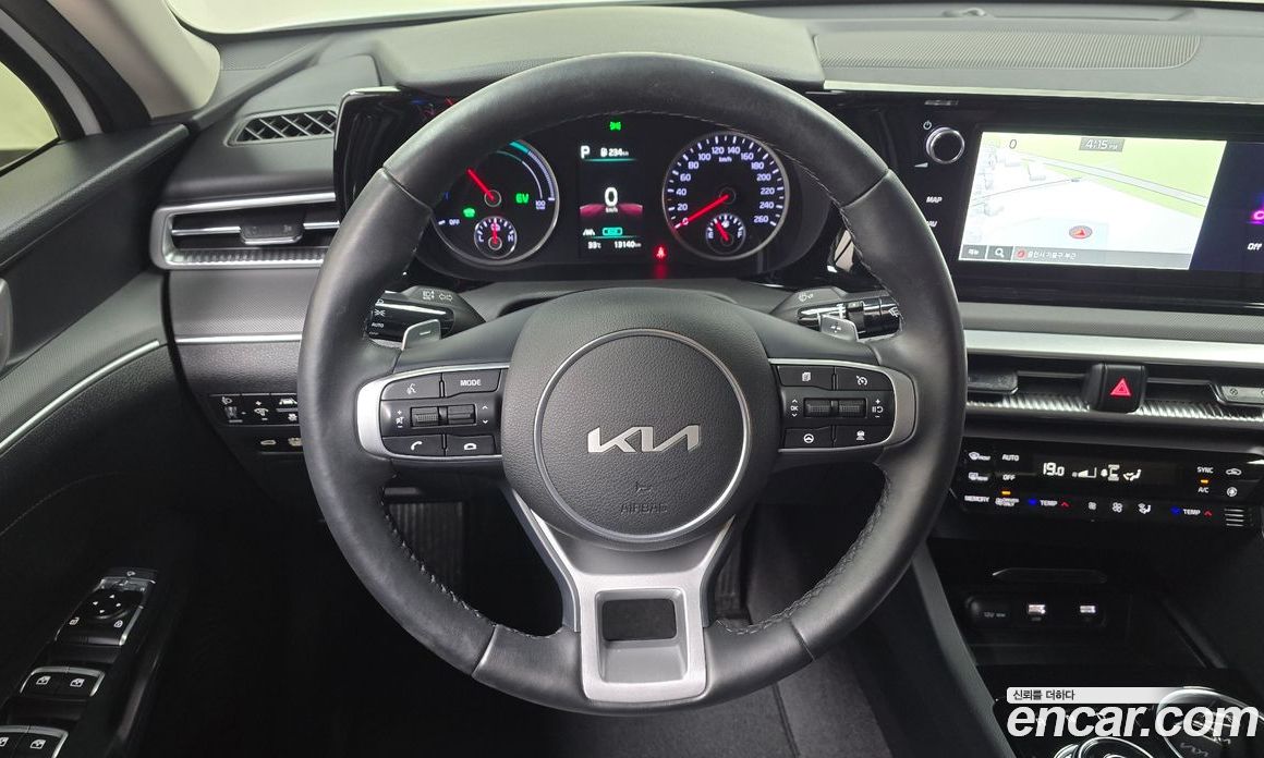 Kia K5 Hybrid 3rd Gen фото 12