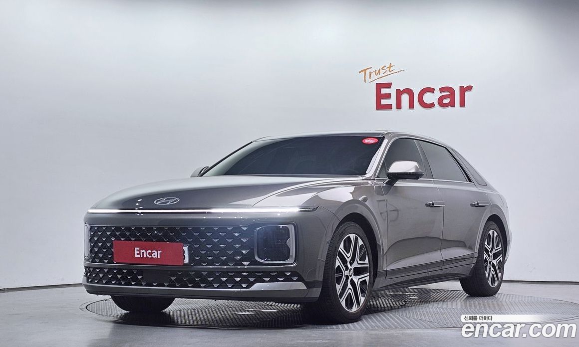 Hyundai Grandeur Hybrid (GN7) з Кореї