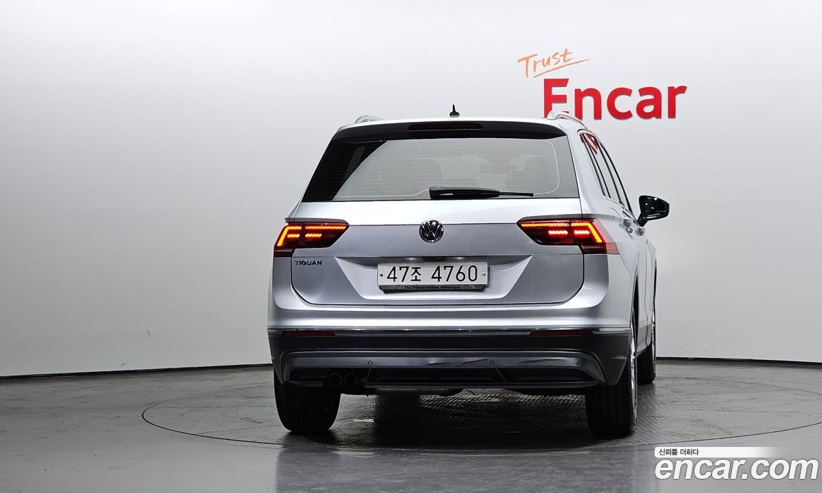 Volkswagen Tiguan 2nd Gen фото 4