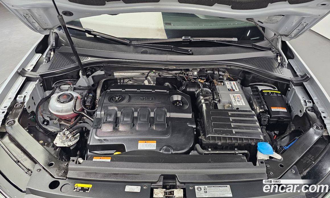 Volkswagen Tiguan 2nd Gen фото 6