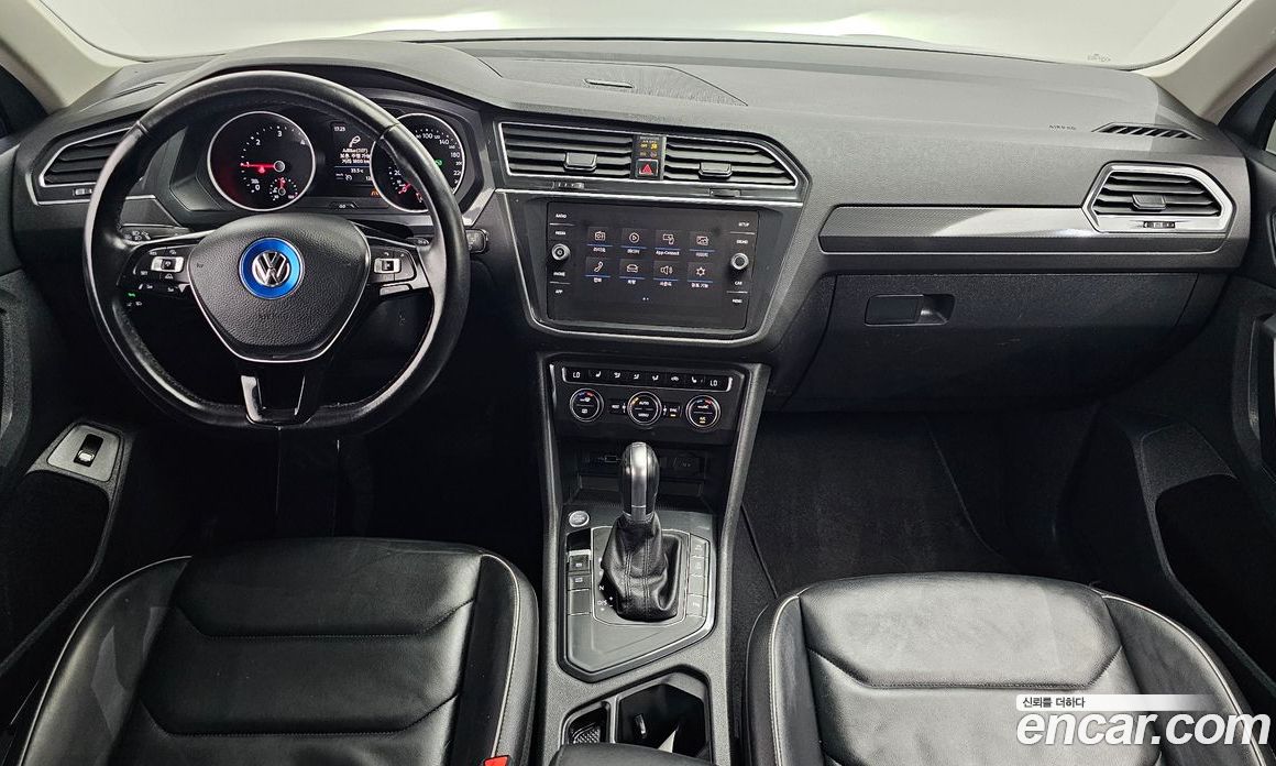 Volkswagen Tiguan 2nd Gen фото 7
