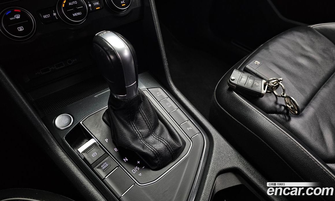Volkswagen Tiguan 2nd Gen фото 9