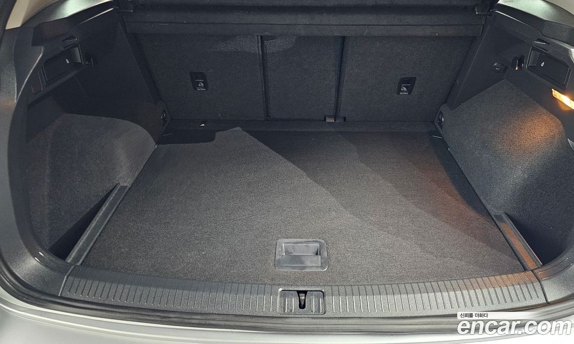 Volkswagen Tiguan 2nd Gen фото 15