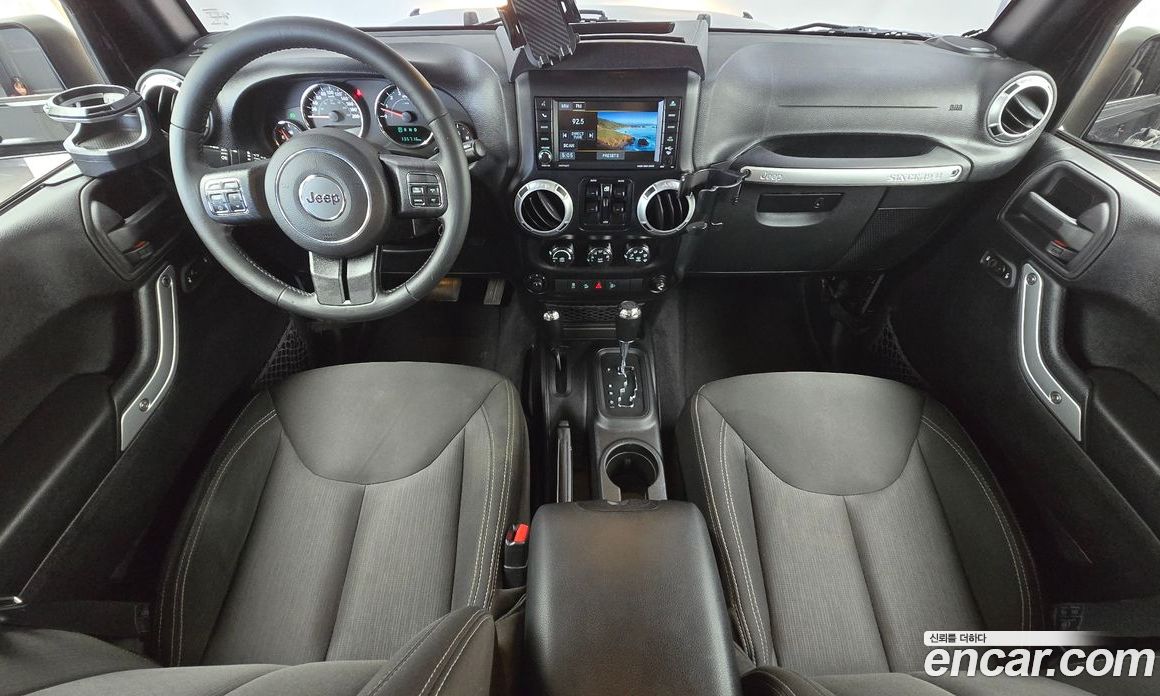 Jeep Wrangler (JK) фото 7