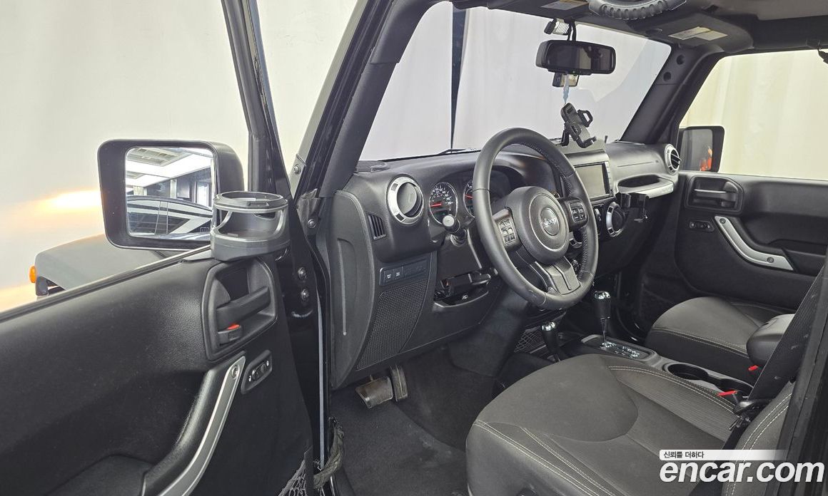 Jeep Wrangler (JK) фото 10