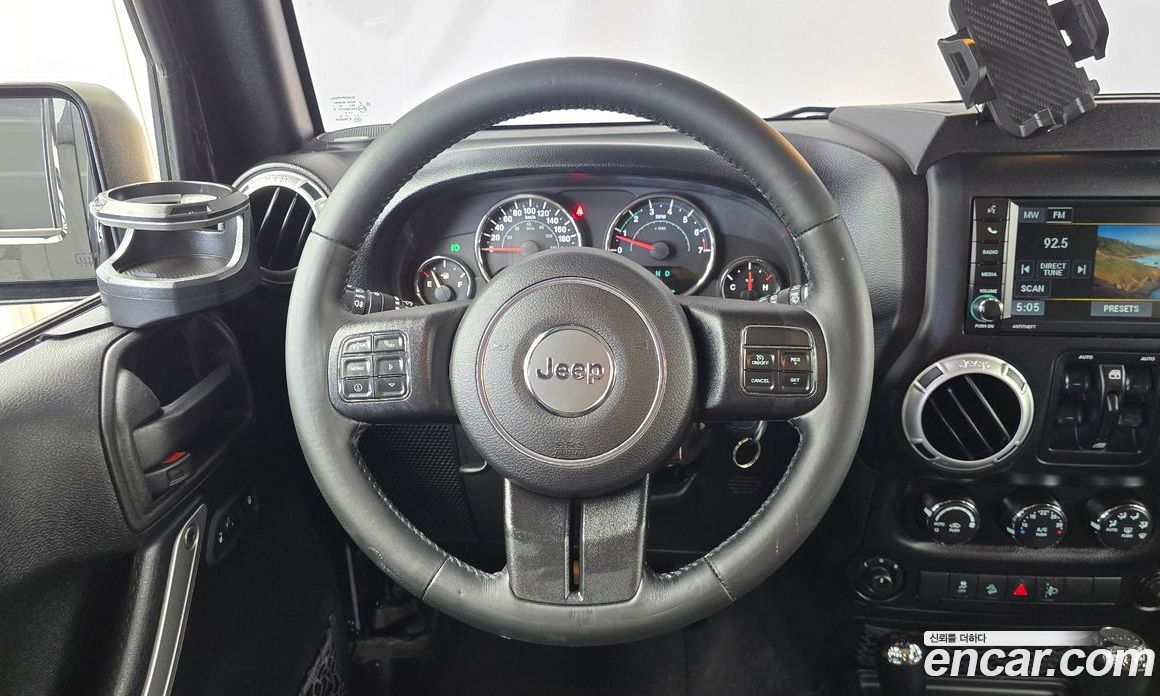 Jeep Wrangler (JK) фото 12