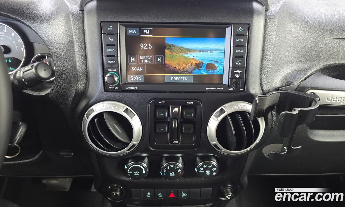 Jeep Wrangler (JK) фото 13