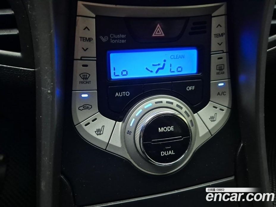 Hyundai Avante (MD) фото 17