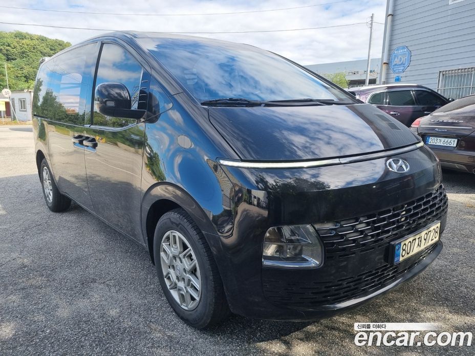 Hyundai Staria фото 2